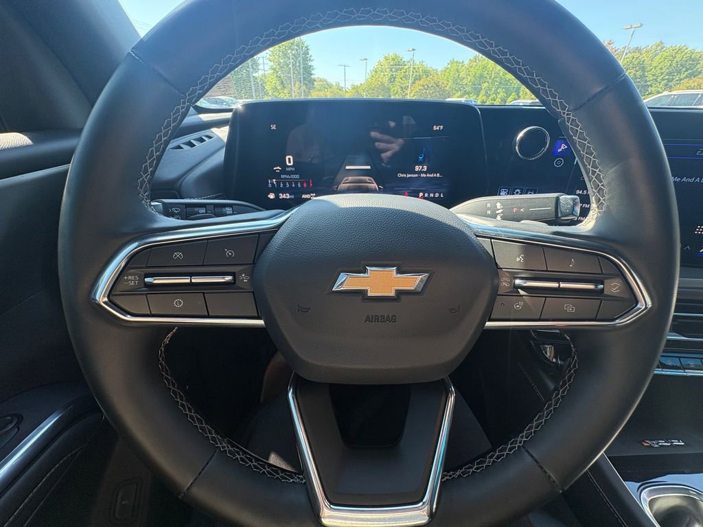 Used 2025 Chevrolet Traverse LT AWD/4WD image 7