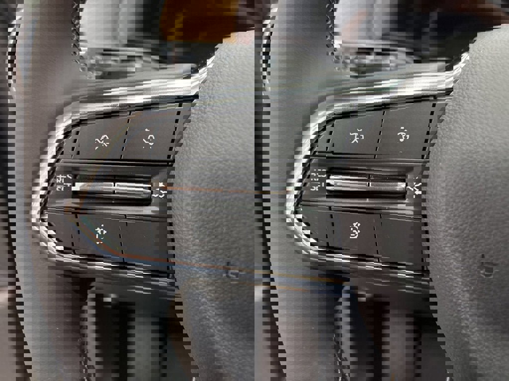 New 2026 Chevrolet Equinox ACTIV w/ Convenience Package III image 23