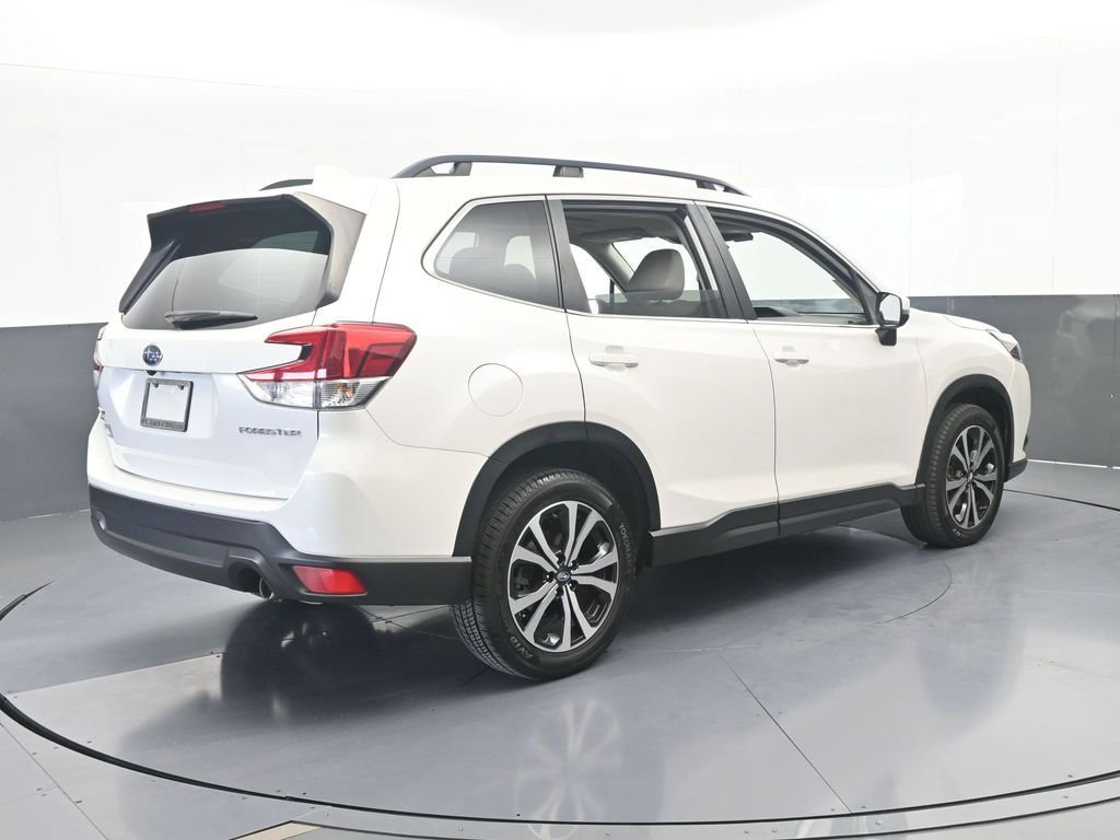 Used 2022 Subaru Forester Limited AWD/4WD image 6
