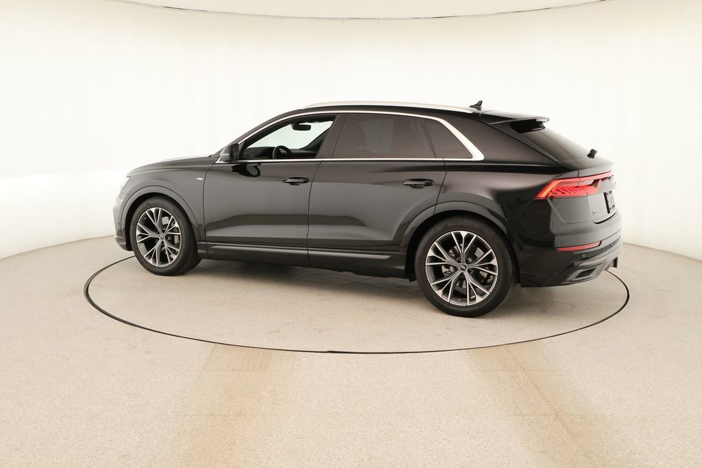 Used 2023 Audi Q8 Prestige w/ Prestige Package image 3
