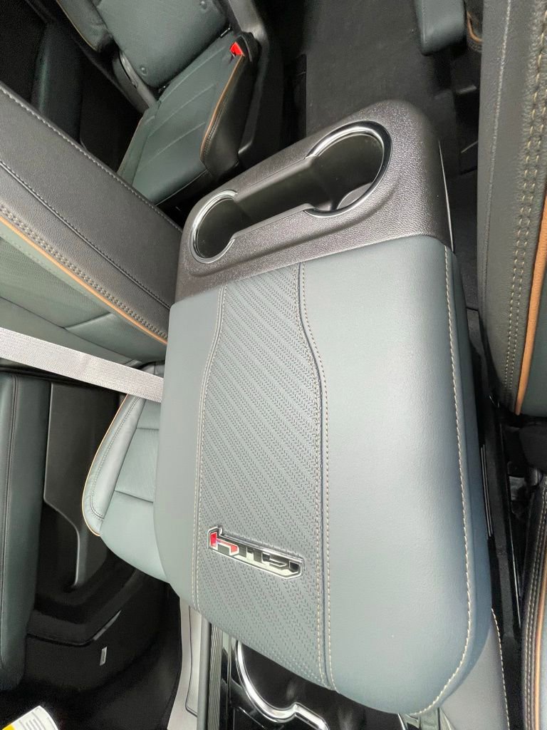 New 2026 GMC Yukon XL AT4 image 31