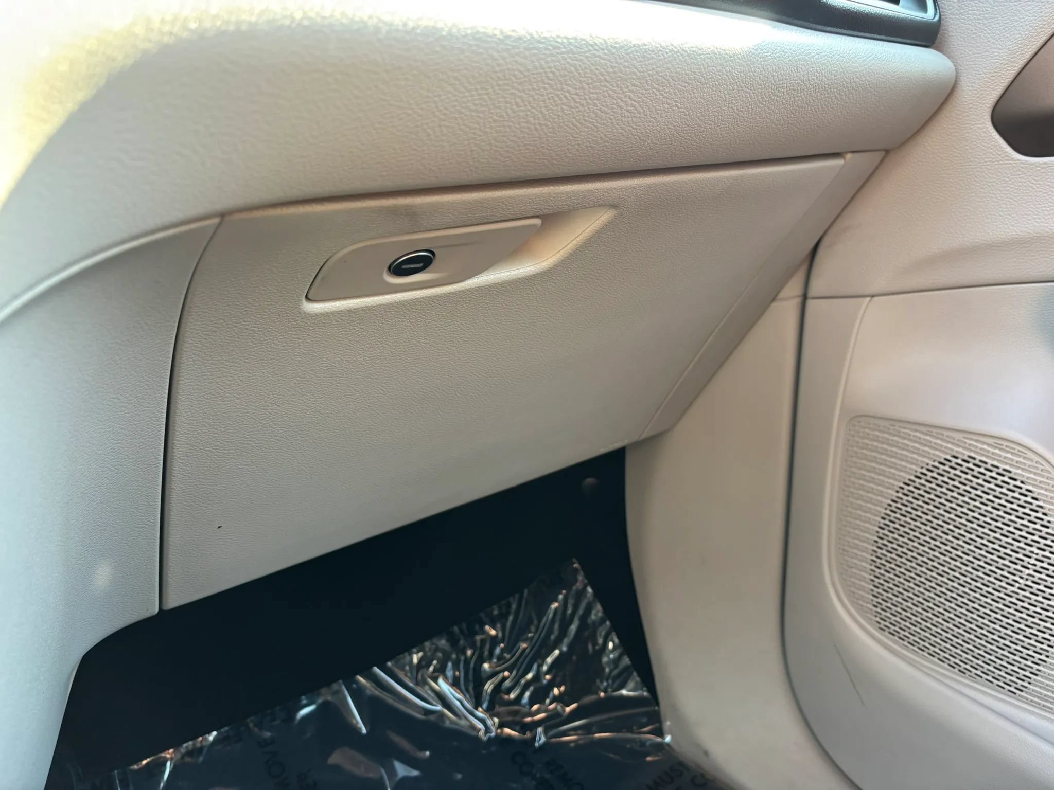 Used 2021 Chrysler Voyager L FWD image 39