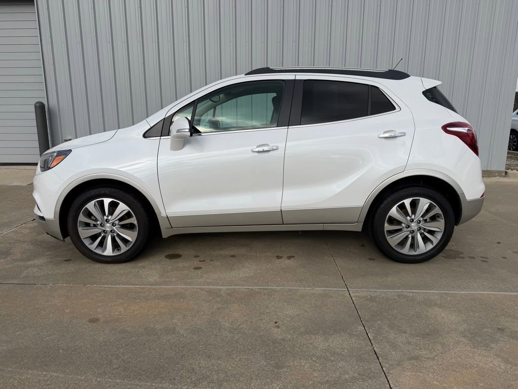 Used 2018 Buick Encore Preferred image 2