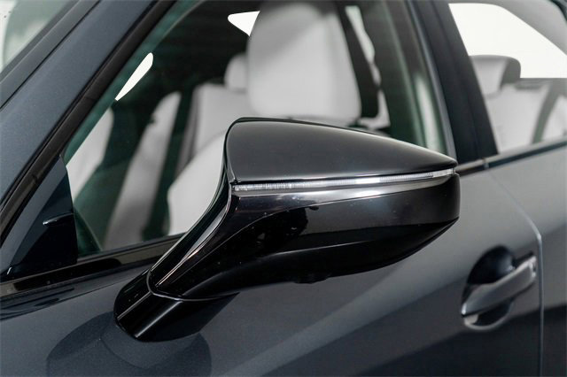 Used 2024 Lexus IS 500 image 32