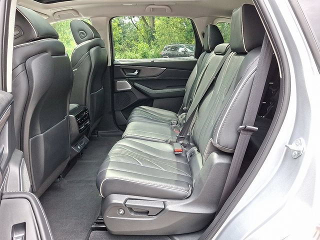 Certified 2026 Acura MDX w/ Advance Package AWD/4WD image 11