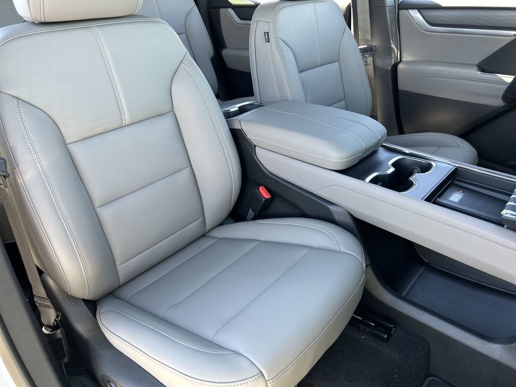 New 2026 GMC Acadia Elevation w/ Elevation Premium Package AWD/4WD image 29