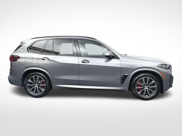 New 2026 BMW X5 xDrive50e w/ M Sport Package AWD/4WD image 3