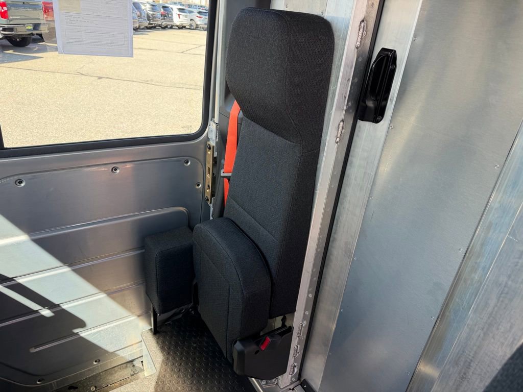 Used 2024 Chevrolet Brightdrop 600 w/ Commercial Equipment Package AWD/4WD image 14