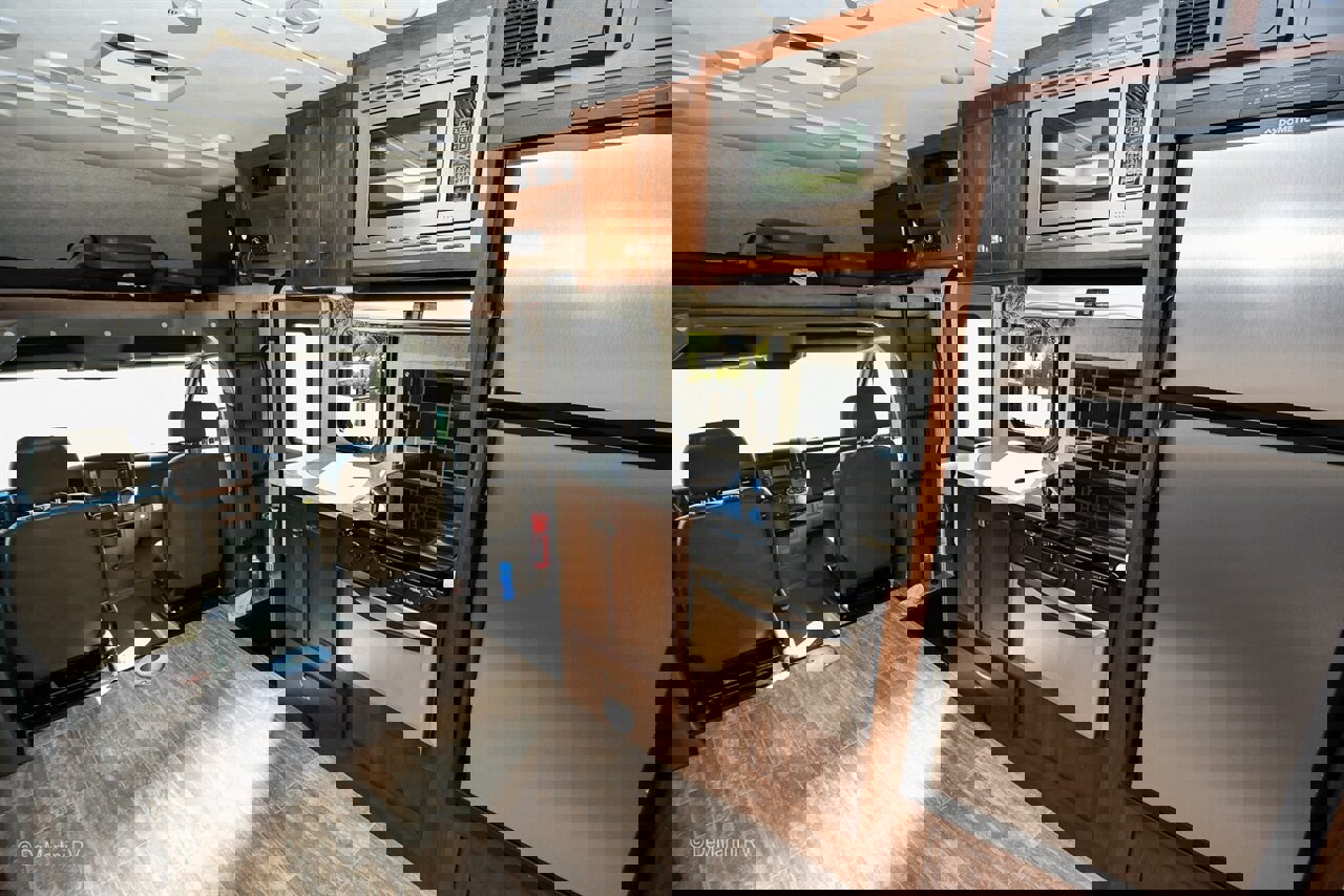 Used 2017 Mercedes-Benz Sprinter 3500 image 12