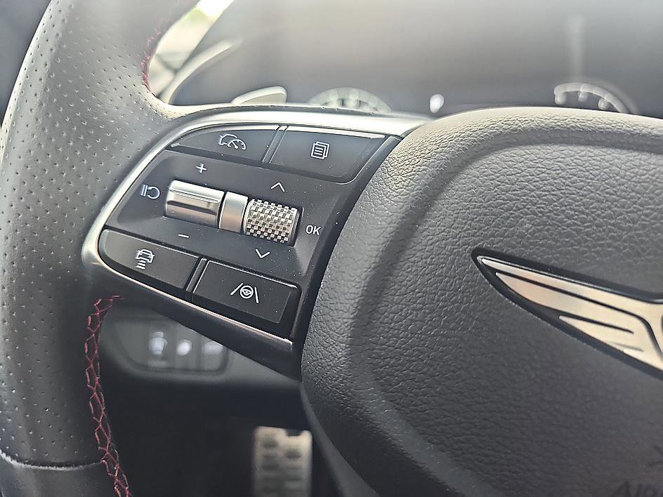 Used 2025 Genesis G70 2.5T w/ Sport Prestige Package AWD/4WD image 23