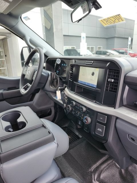 New 2026 Ford F250 XL w/ XL Chrome Package AWD/4WD image 24