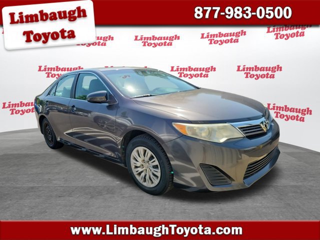 Used 2014 Toyota Camry FWD image 1