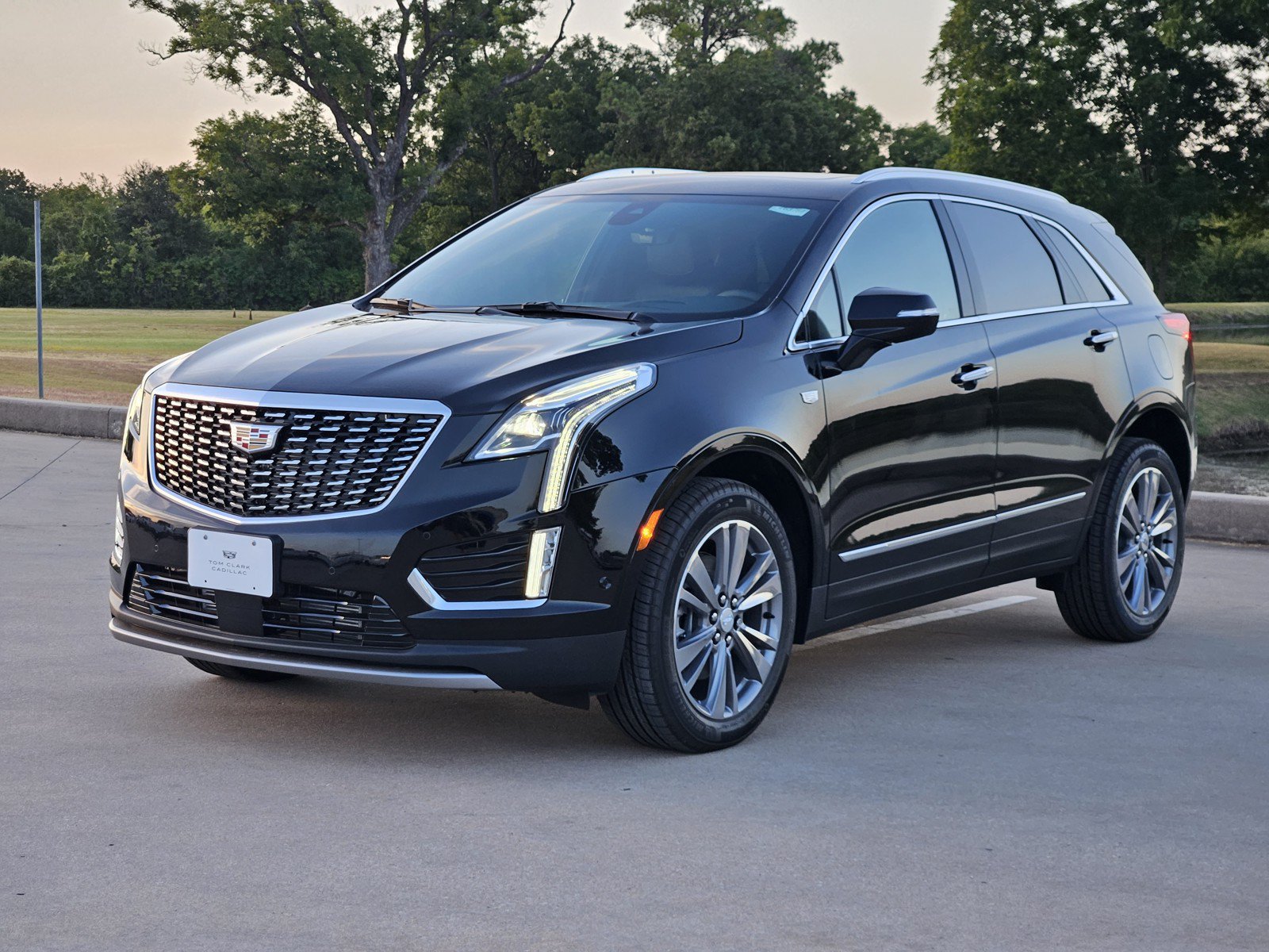 New 2026 Cadillac XT5 Premium Luxury w/ Driver Assist Package AWD/4WD image 2