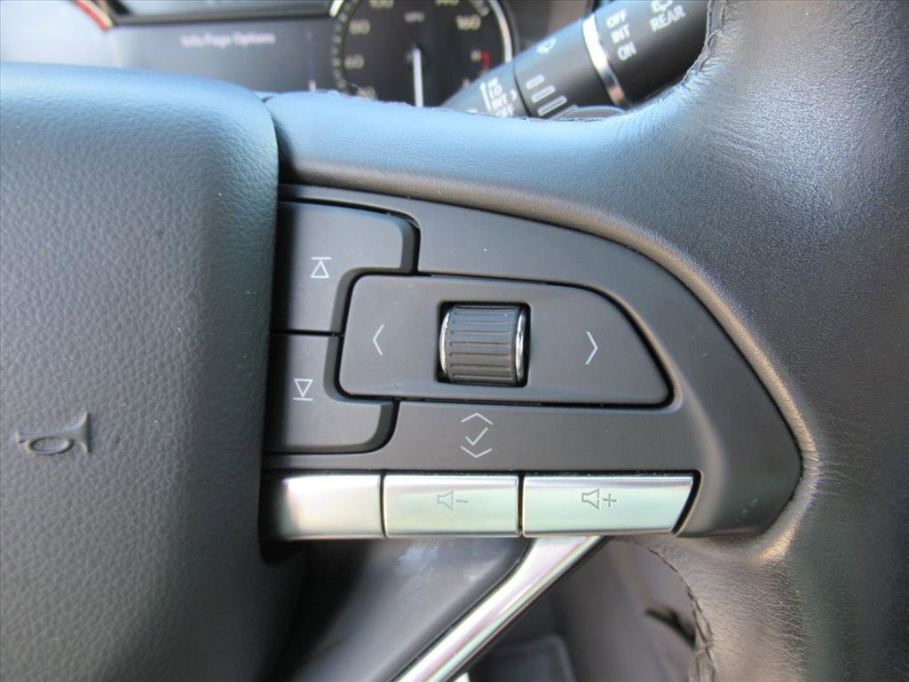 Used 2022 Cadillac XT6 Luxury image 25