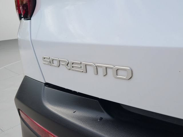 Used 2023 Kia Sorento LX FWD image 6
