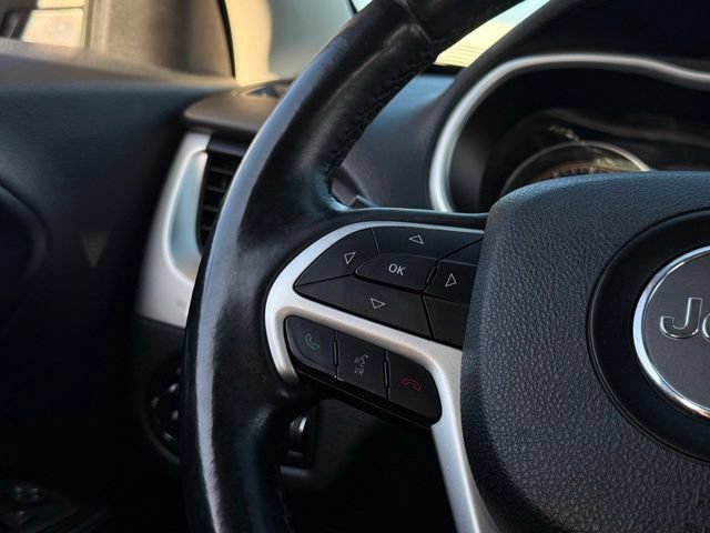 Used 2014 Jeep Cherokee Latitude w/ Cold Weather Group FWD image 9