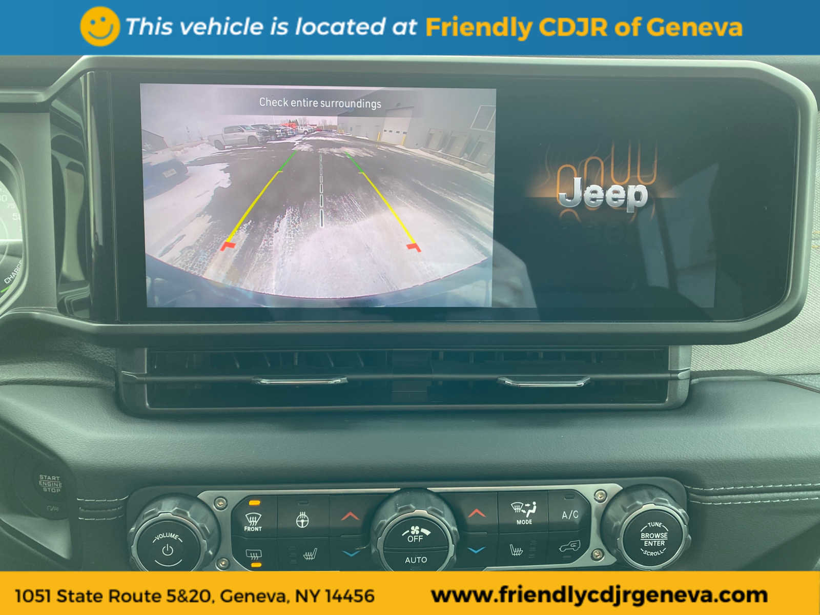 Used 2025 Jeep Wrangler Sahara image 17