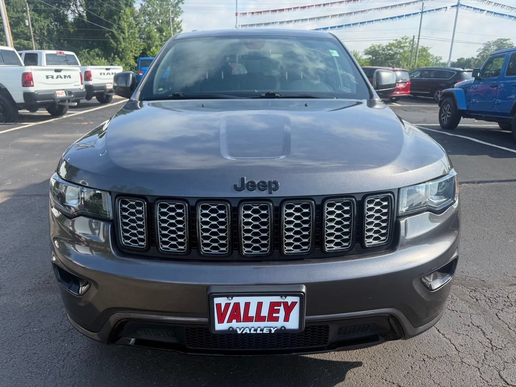 Used 2018 Jeep Grand Cherokee Altitude AWD/4WD image 8