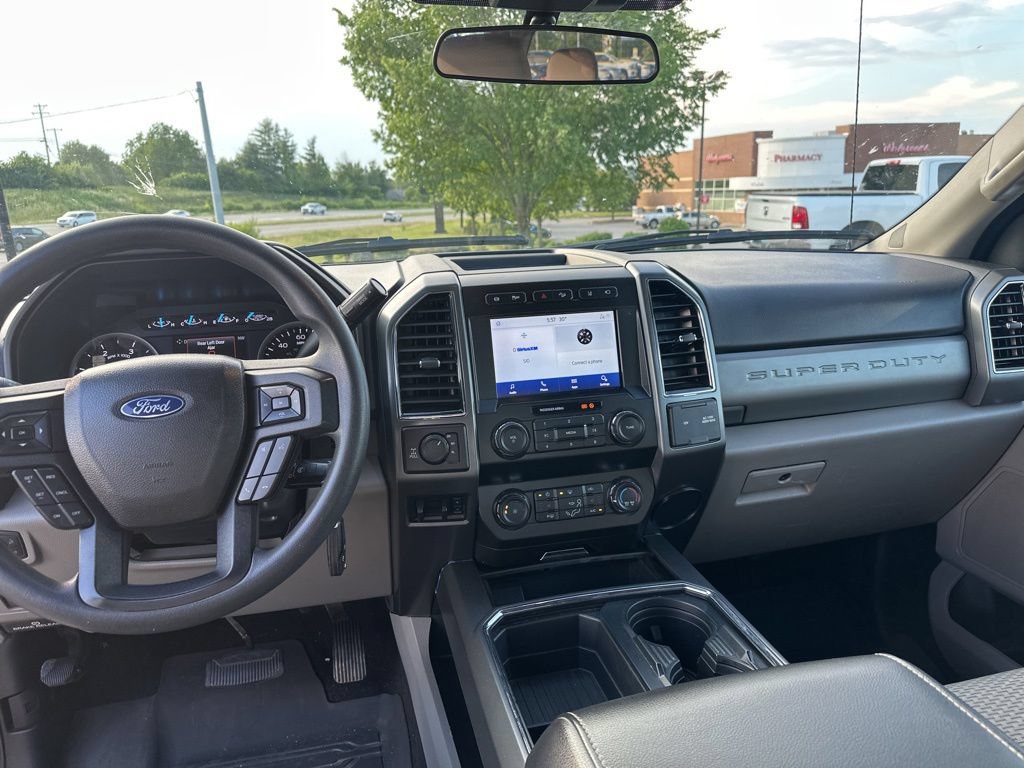 Used 2020 Ford F350 XLT w/ XLT Premium Package AWD/4WD image 9