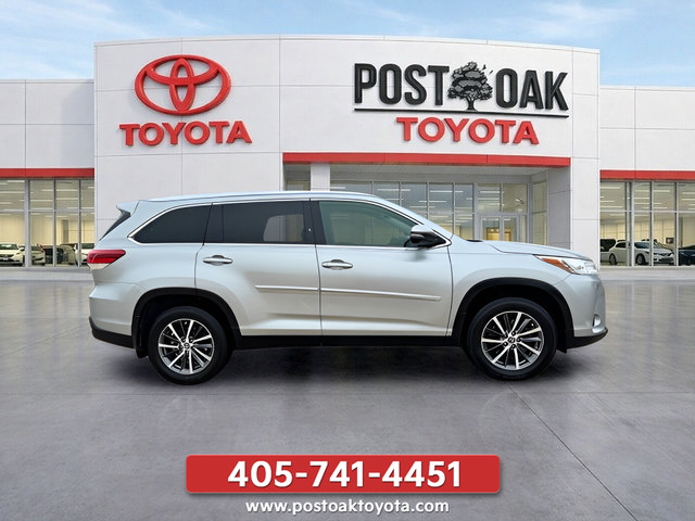 Used 2019 Toyota Highlander XLE w/ Protection Package #3 AWD/4WD image 9
