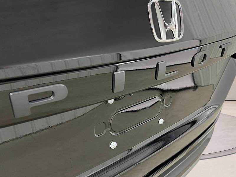 New 2025 Honda Pilot EX-L image 9