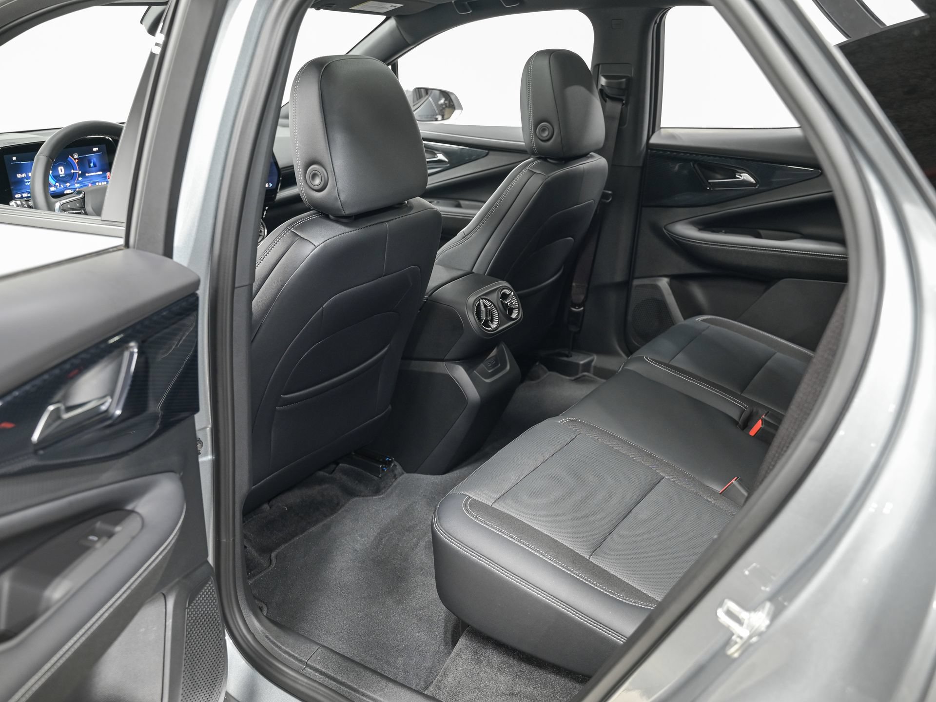 Used 2024 Chevrolet Blazer EV LT AWD/4WD image 25