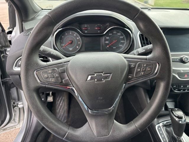 Used 2017 Chevrolet Cruze LT w/ RS Package image 16