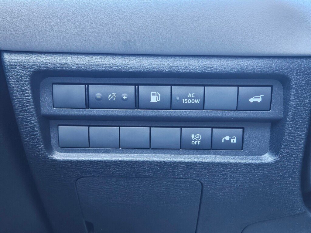 New 2025 Mitsubishi Outlander SEL image 23