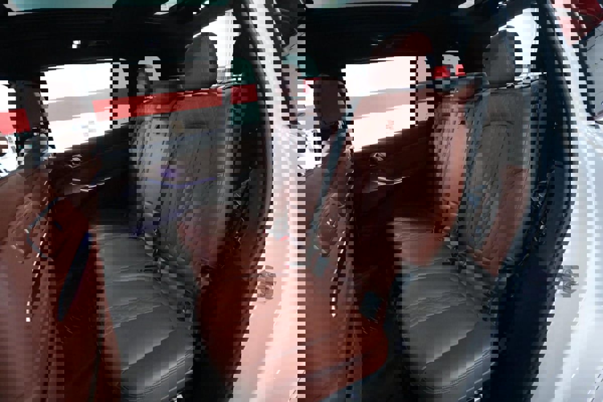 Used 2023 BMW X7 xDrive40i w/ Premium Package image 12