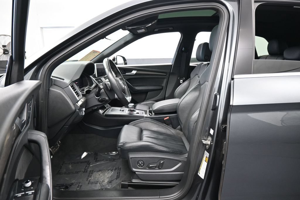 Used 2018 Audi SQ5 Prestige AWD/4WD image 11