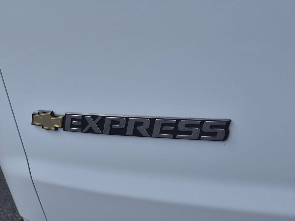 Used 2024 Chevrolet Express 3500 LT w/ LT Preferred Equipment Group RWD image 20