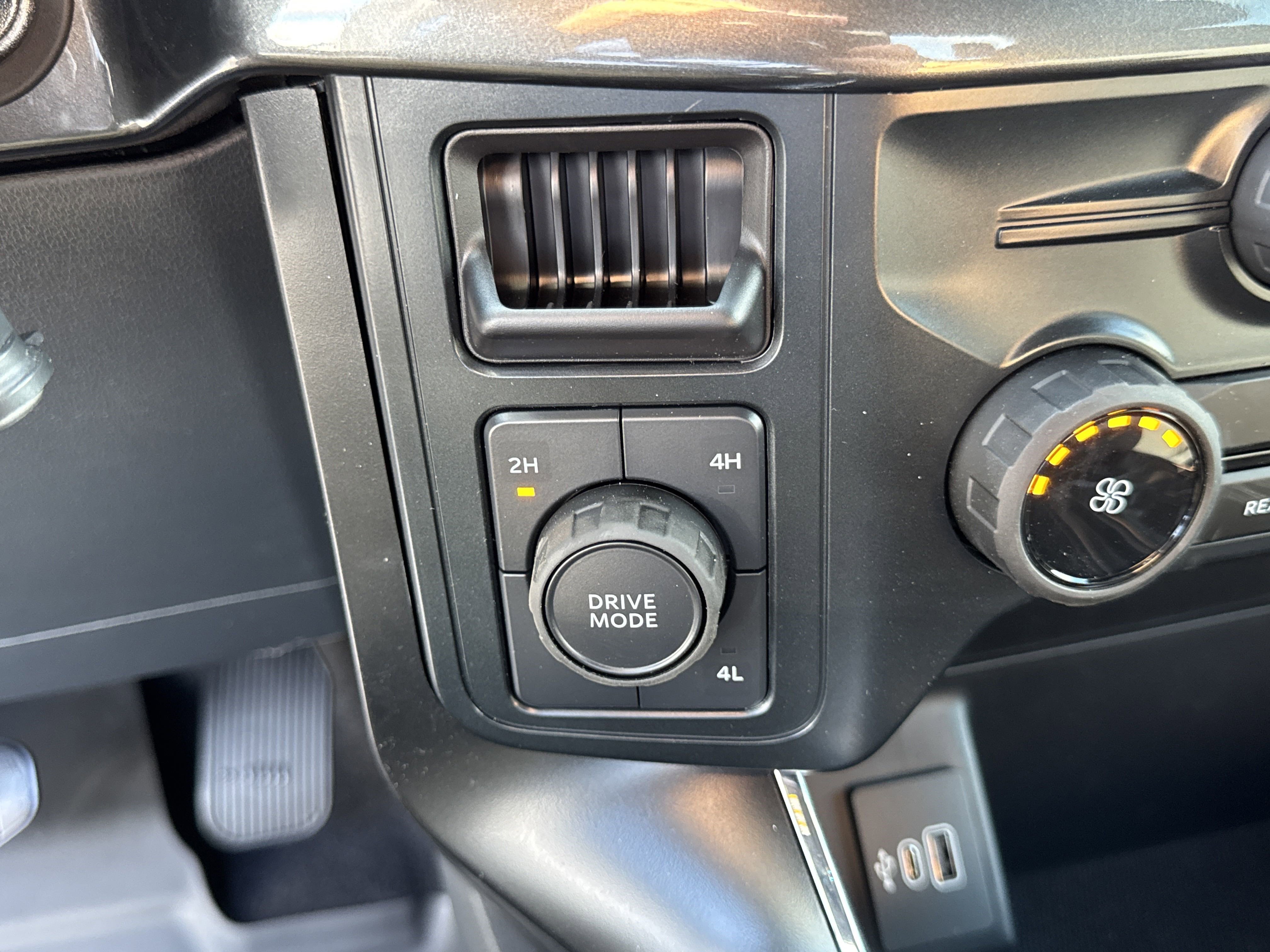 New 2025 Ford F150 STX w/ STX Black Appearance Package AWD/4WD image 29