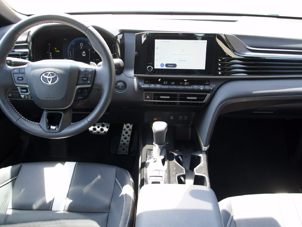 Used 2026 Toyota Camry SE w/ Convenience Package FWD image 11