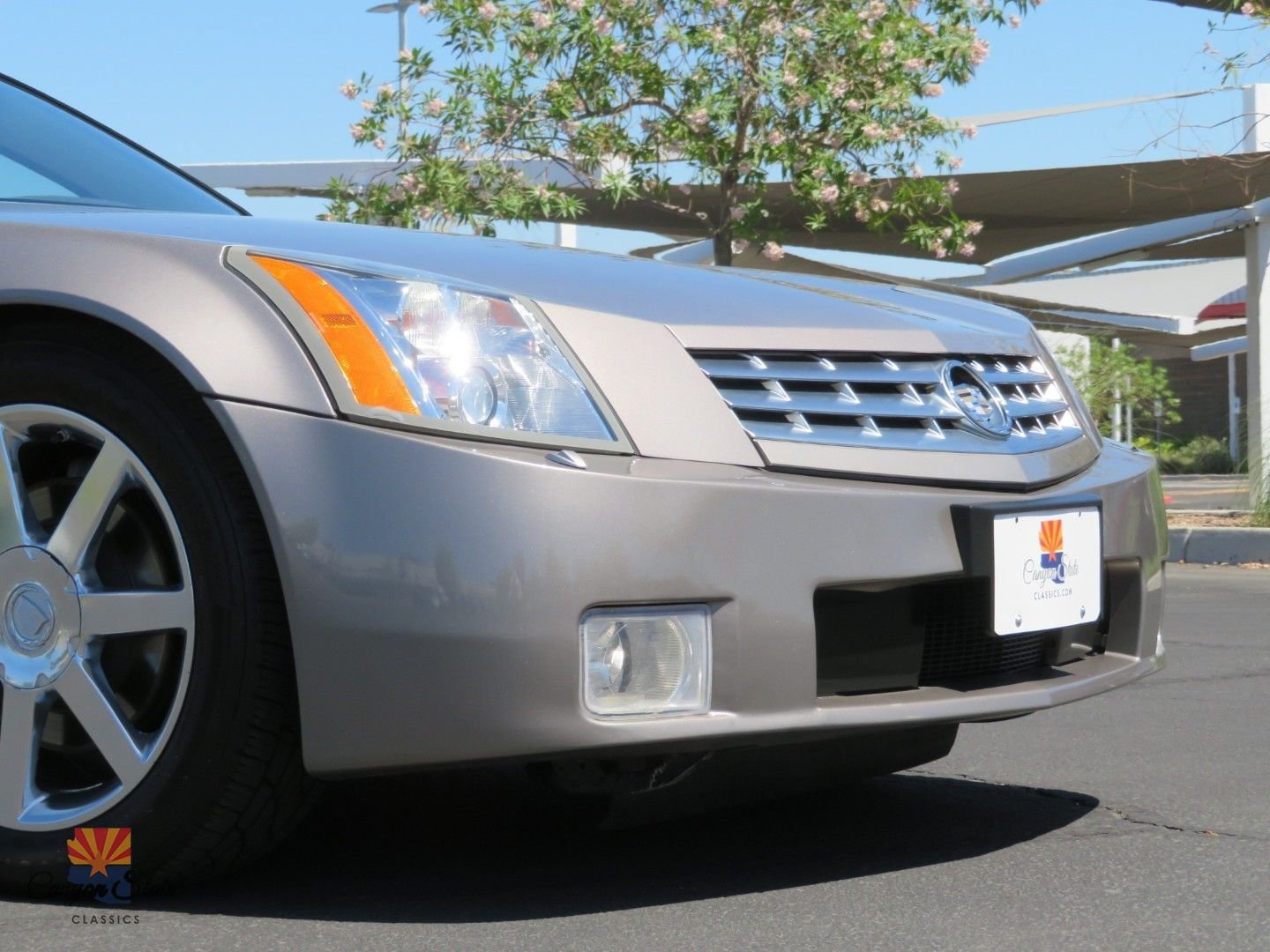 Used 2004 Cadillac XLR RWD image 32