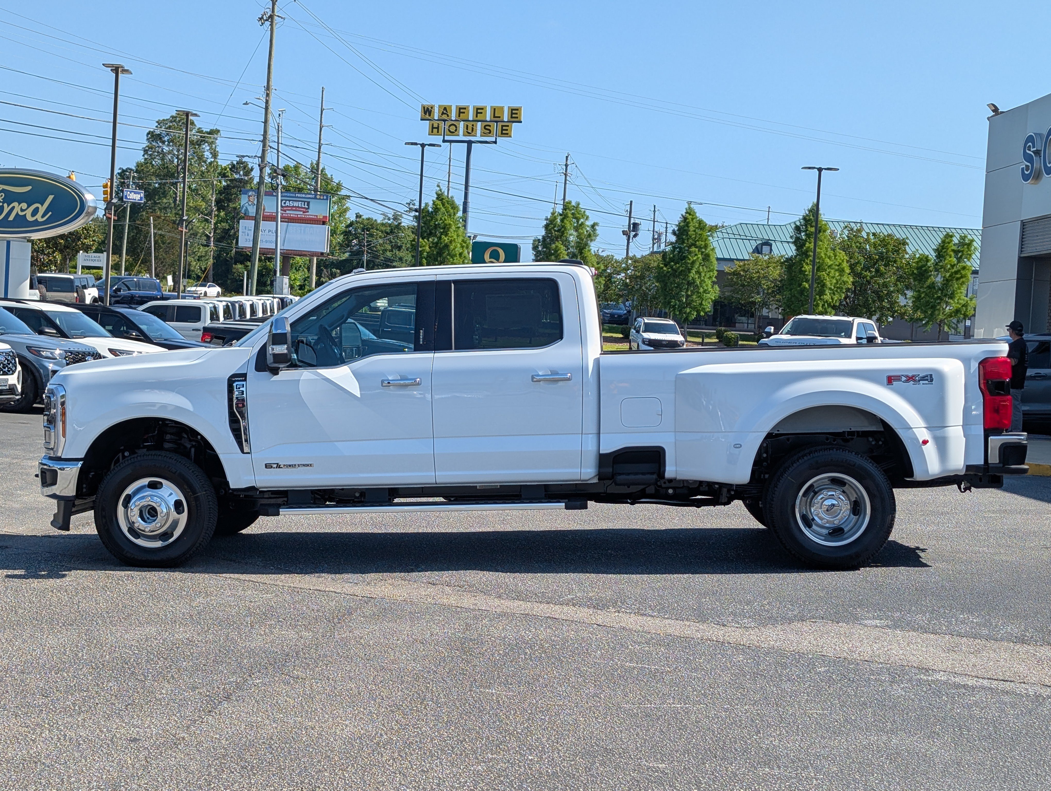 New 2026 Ford F350 Lariat w/ Chrome Package AWD/4WD image 14