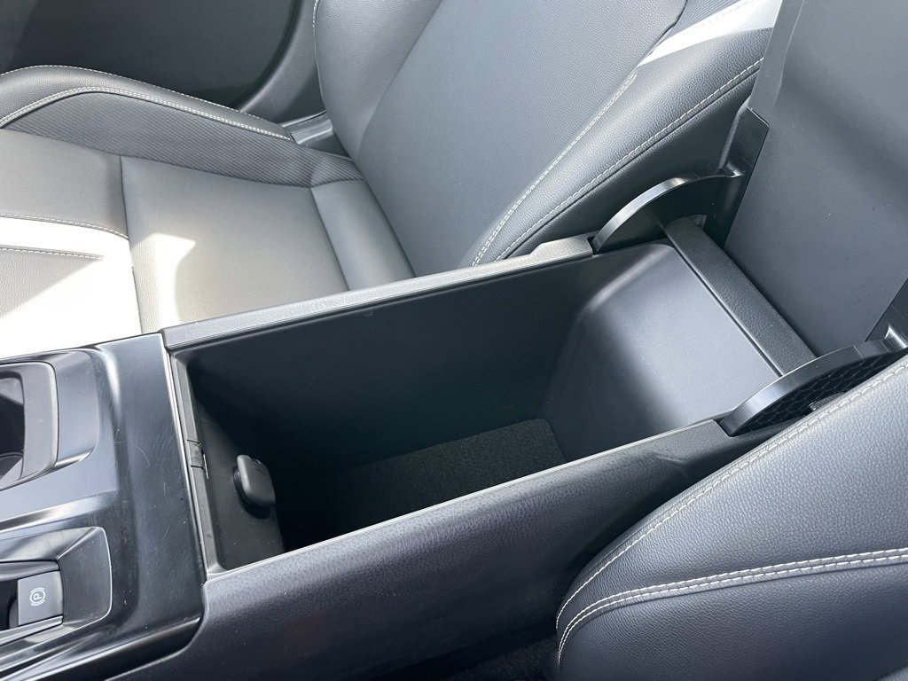 Used 2025 Toyota Camry SE image 46