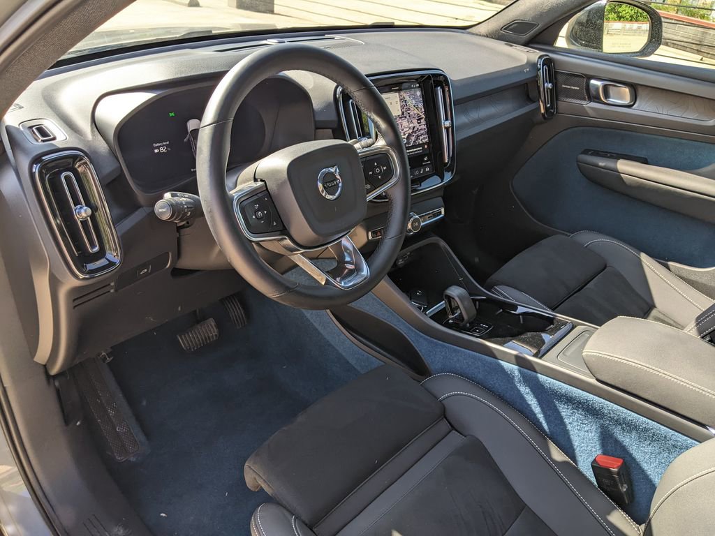 Certified 2023 Volvo C40 P8 Recharge Ultimate image 8