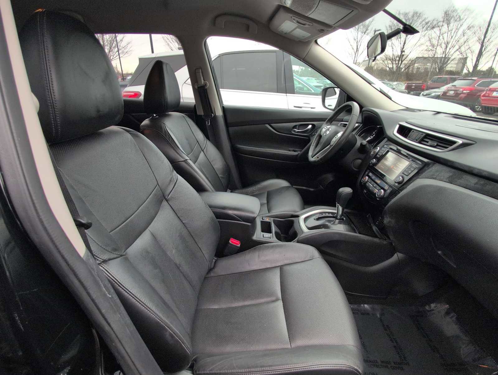 Used 2015 Nissan Rogue SL image 22