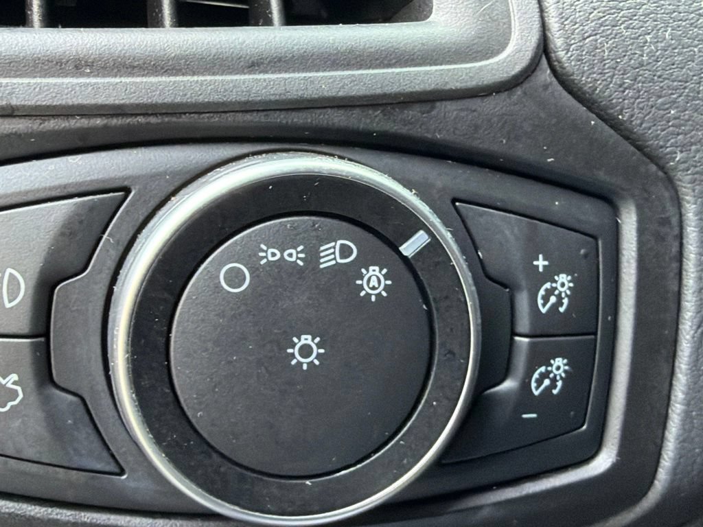 Used 2017 Ford Focus SEL FWD image 21