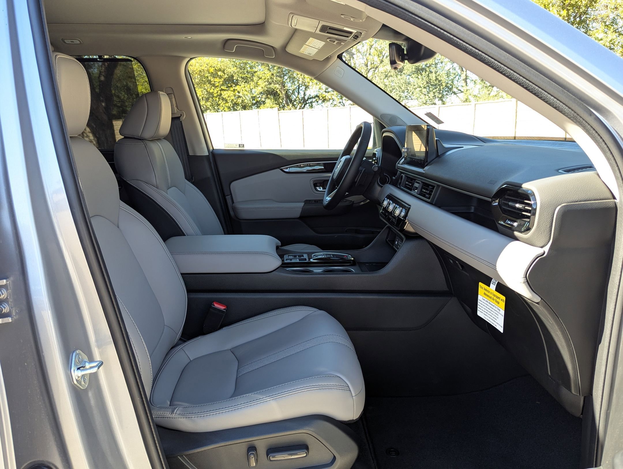 Used 2025 Honda Pilot Touring image 27