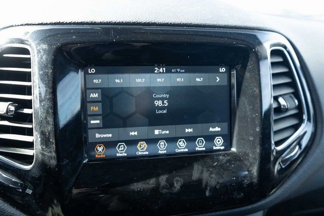 Used 2018 Jeep Compass Latitude w/ Popular Equipment Group image 18