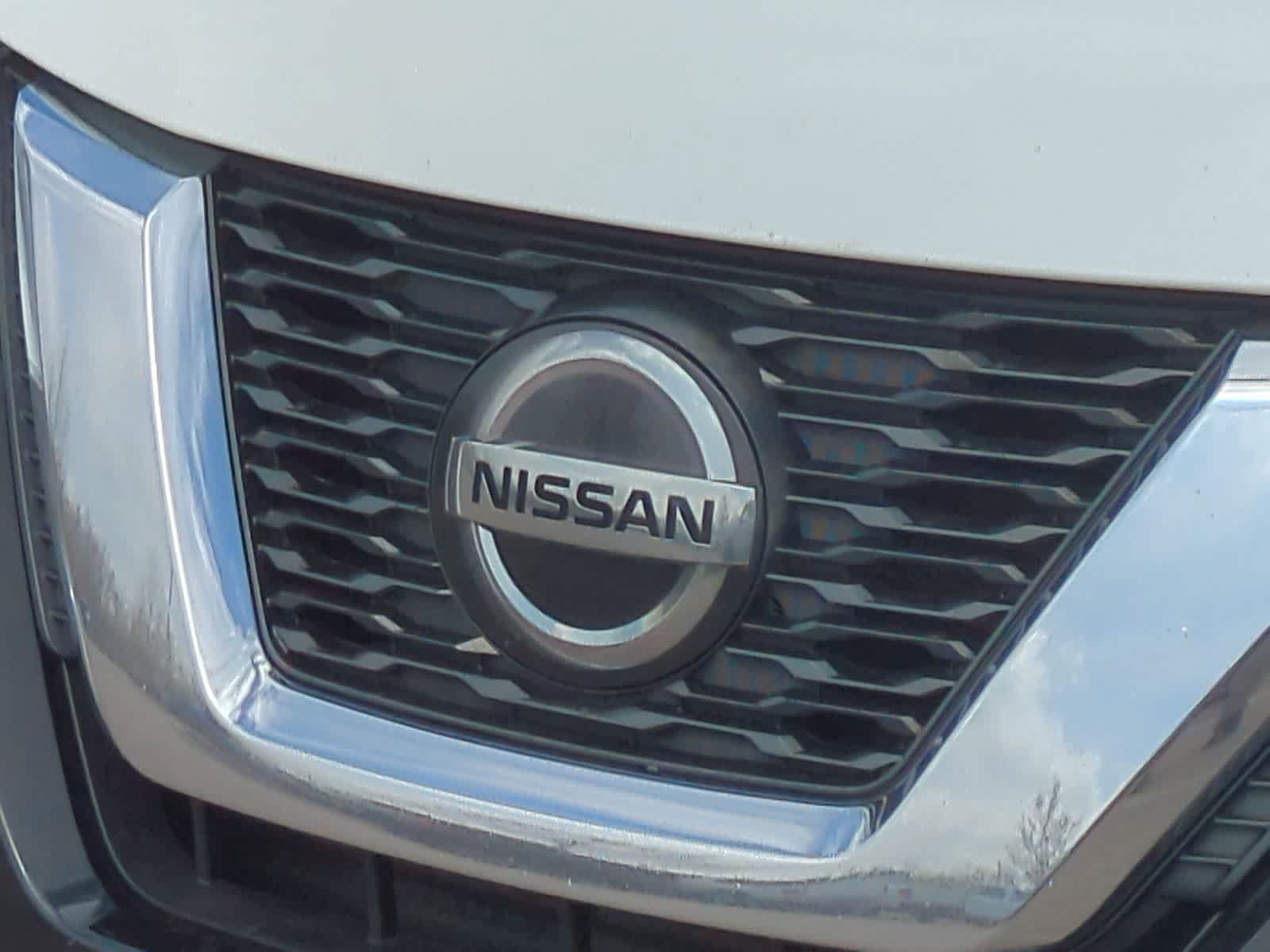 Used 2019 Nissan Rogue S AWD/4WD image 12