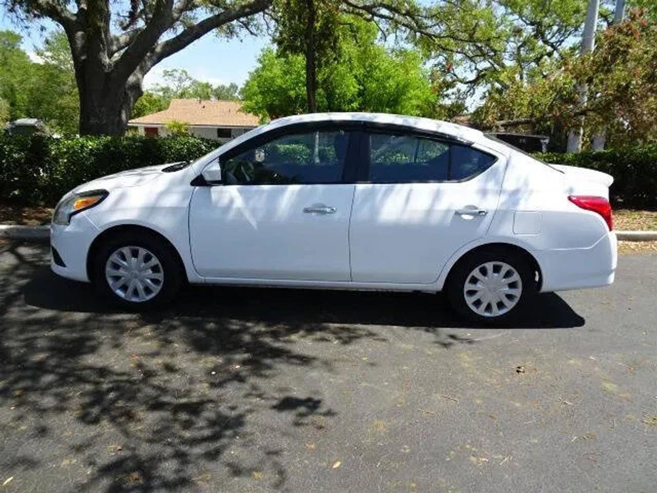 Used 2018 Nissan Versa SV image 12