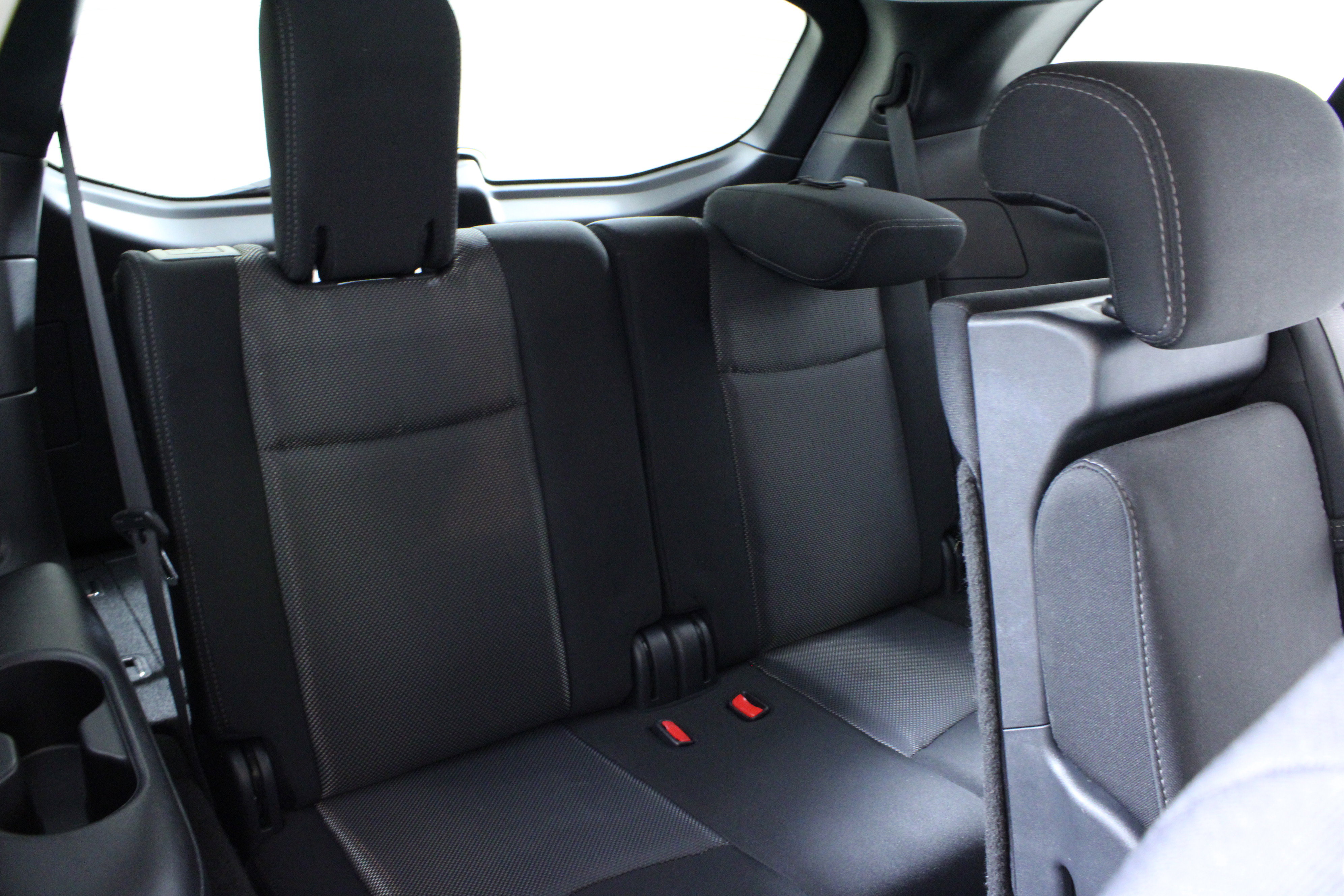 Used 2020 Nissan Pathfinder S image 16