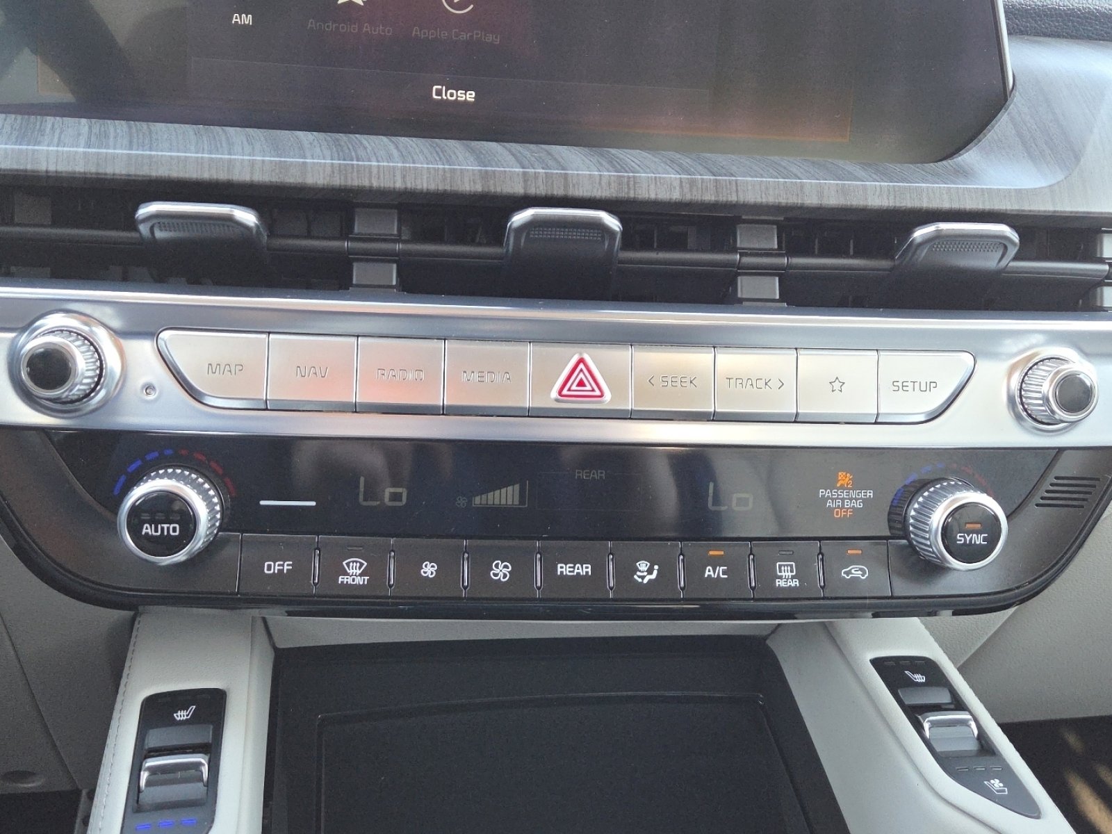 Used 2024 Kia Telluride SX image 31