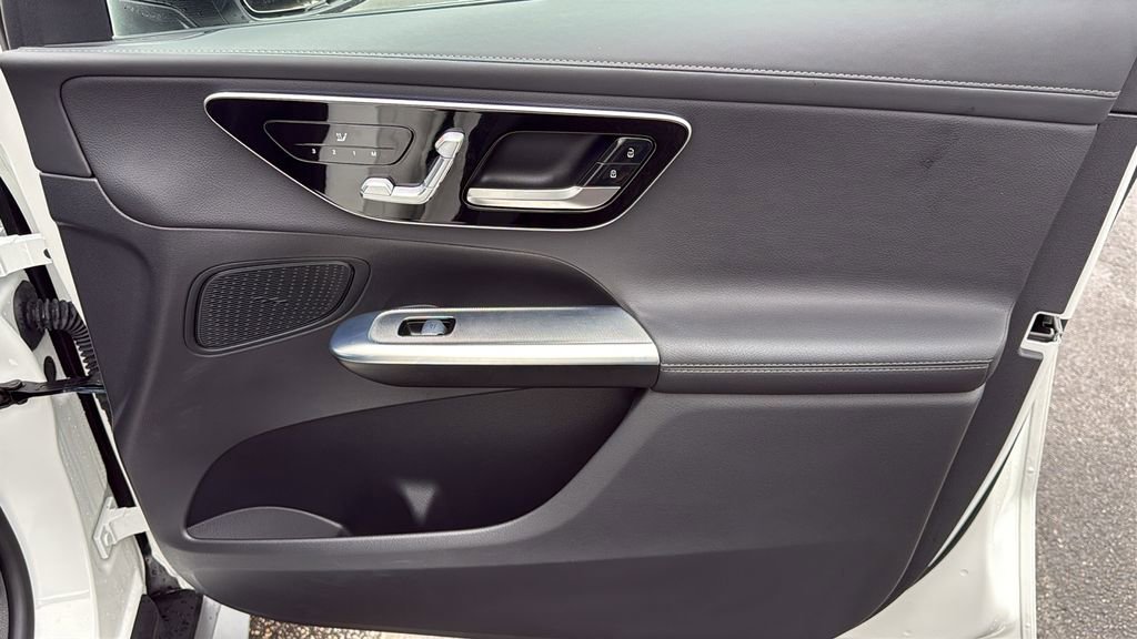 Certified 2024 Mercedes-Benz GLC 300 image 12