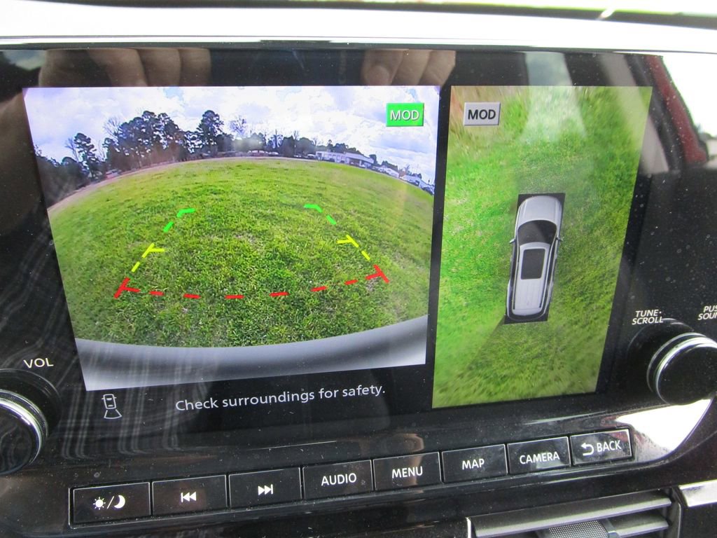 Used 2024 Nissan Pathfinder SL image 44