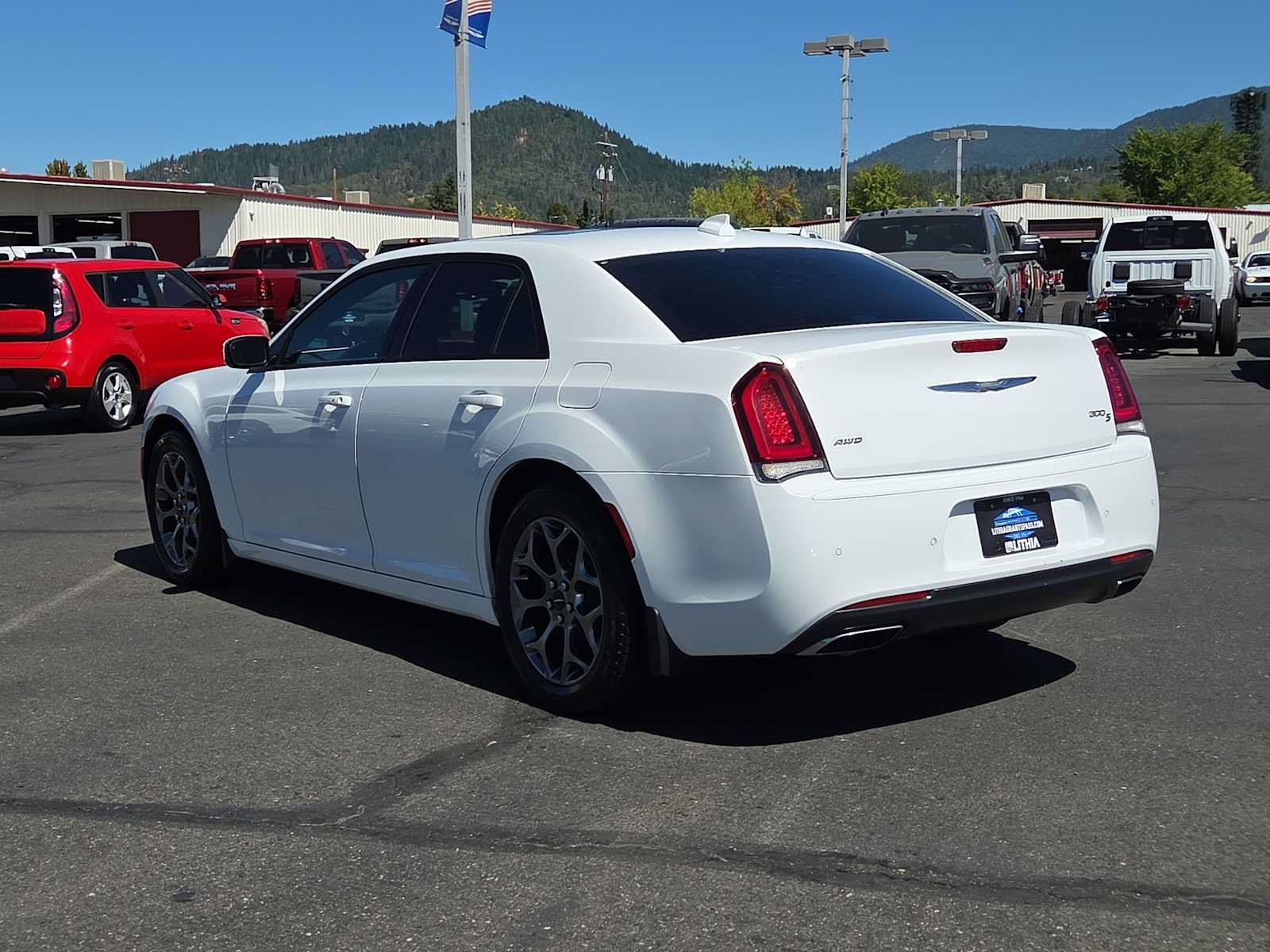 Used 2017 Chrysler 300 S w/ 300S Premium Group AWD/4WD image 12