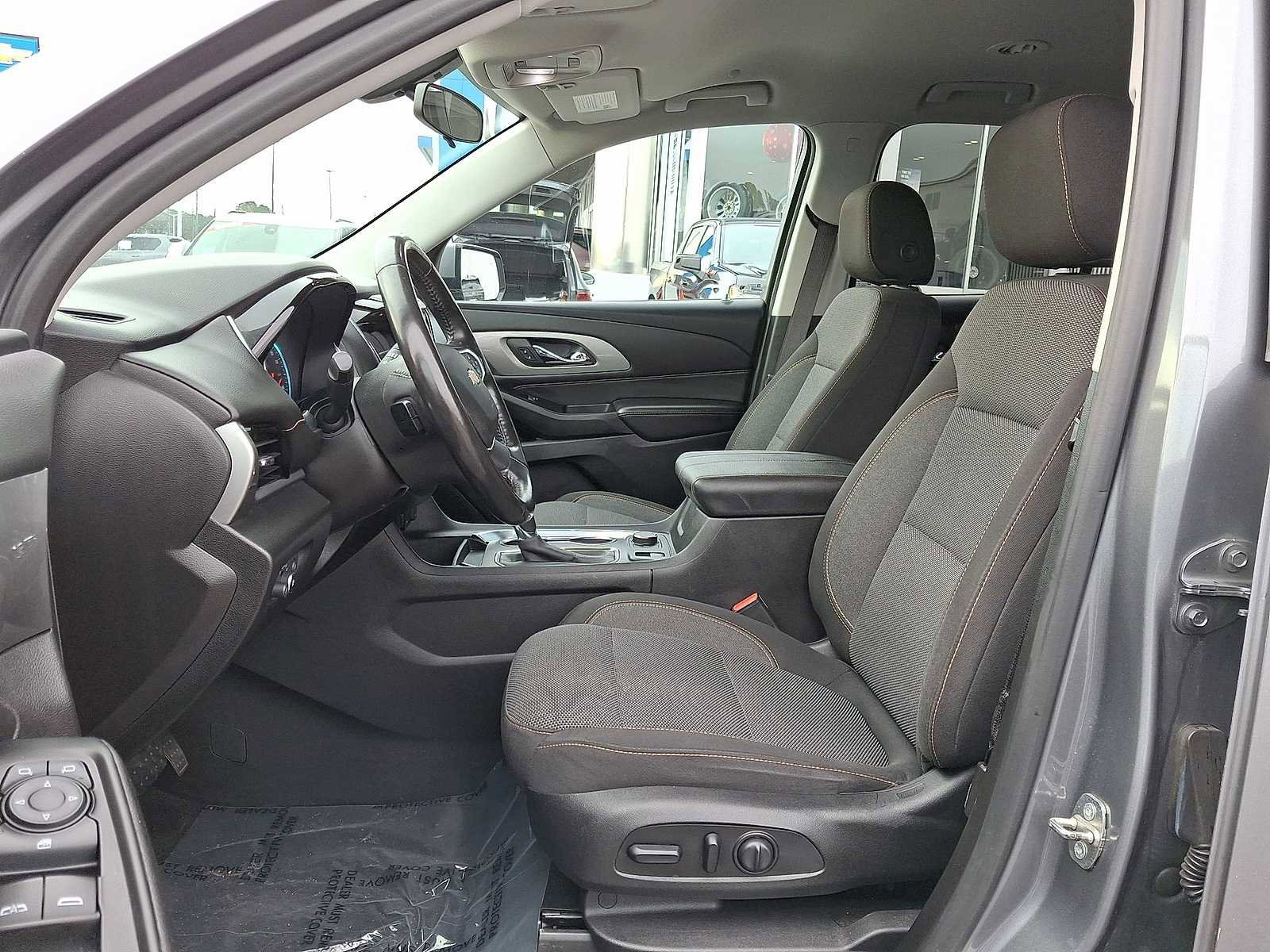 Certified 2018 Chevrolet Traverse LT image 25