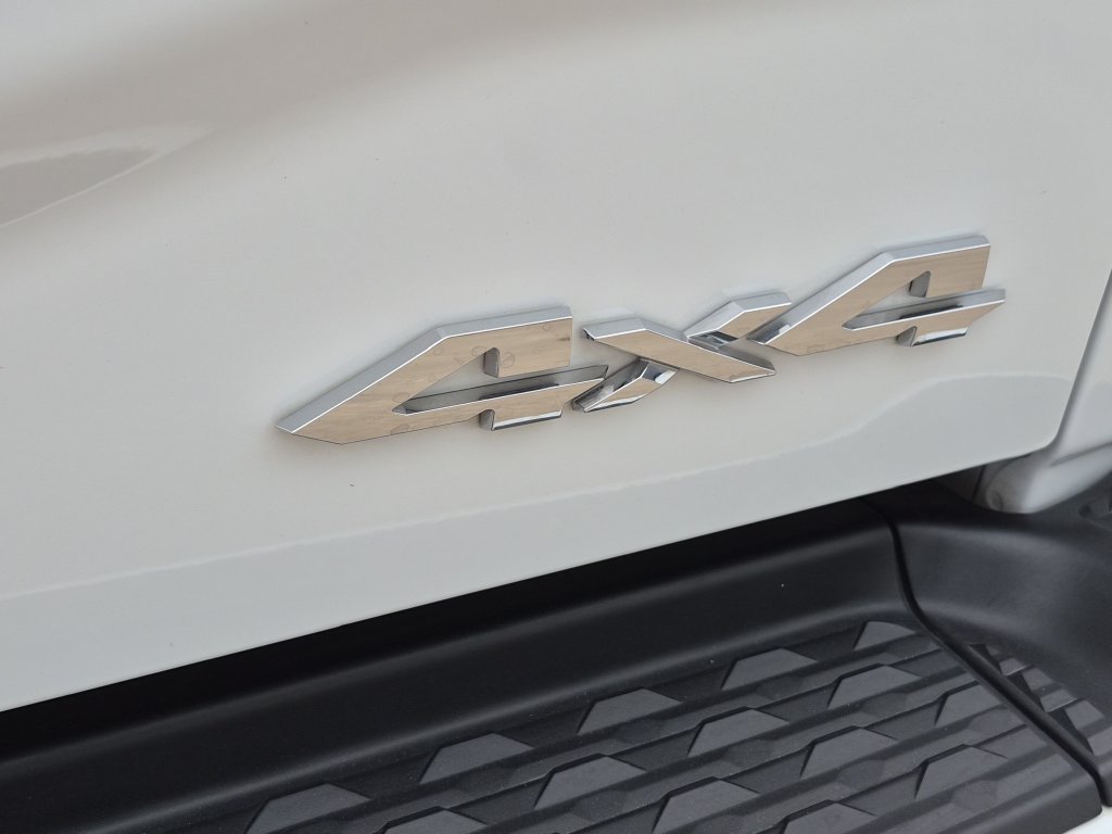 Used 2025 RAM 3500 Laramie AWD/4WD image 10